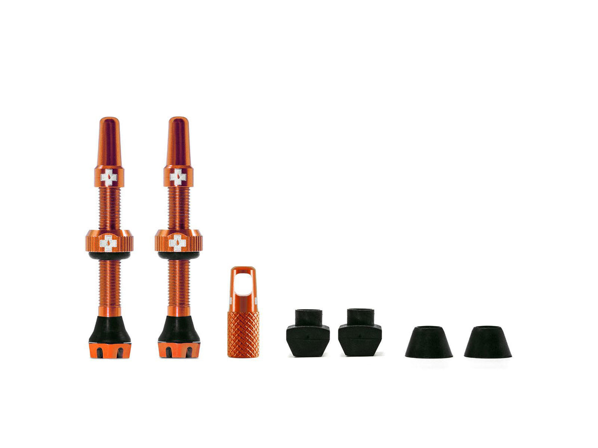 MUC-OFF Tubeless Valve Kit V. 2.0 44 mm - oranssi tubeless-venttiilipari
