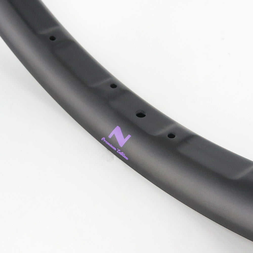 NXT27CD50 Crocodile 27.5" +size 50mm 32H hiilikuitukehä