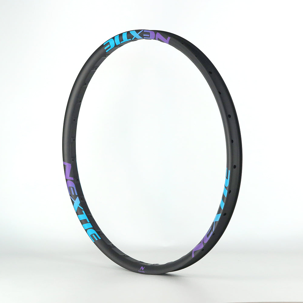 NXT27CD50 Crocodile 27.5" +size 50mm 32H hiilikuitukehä