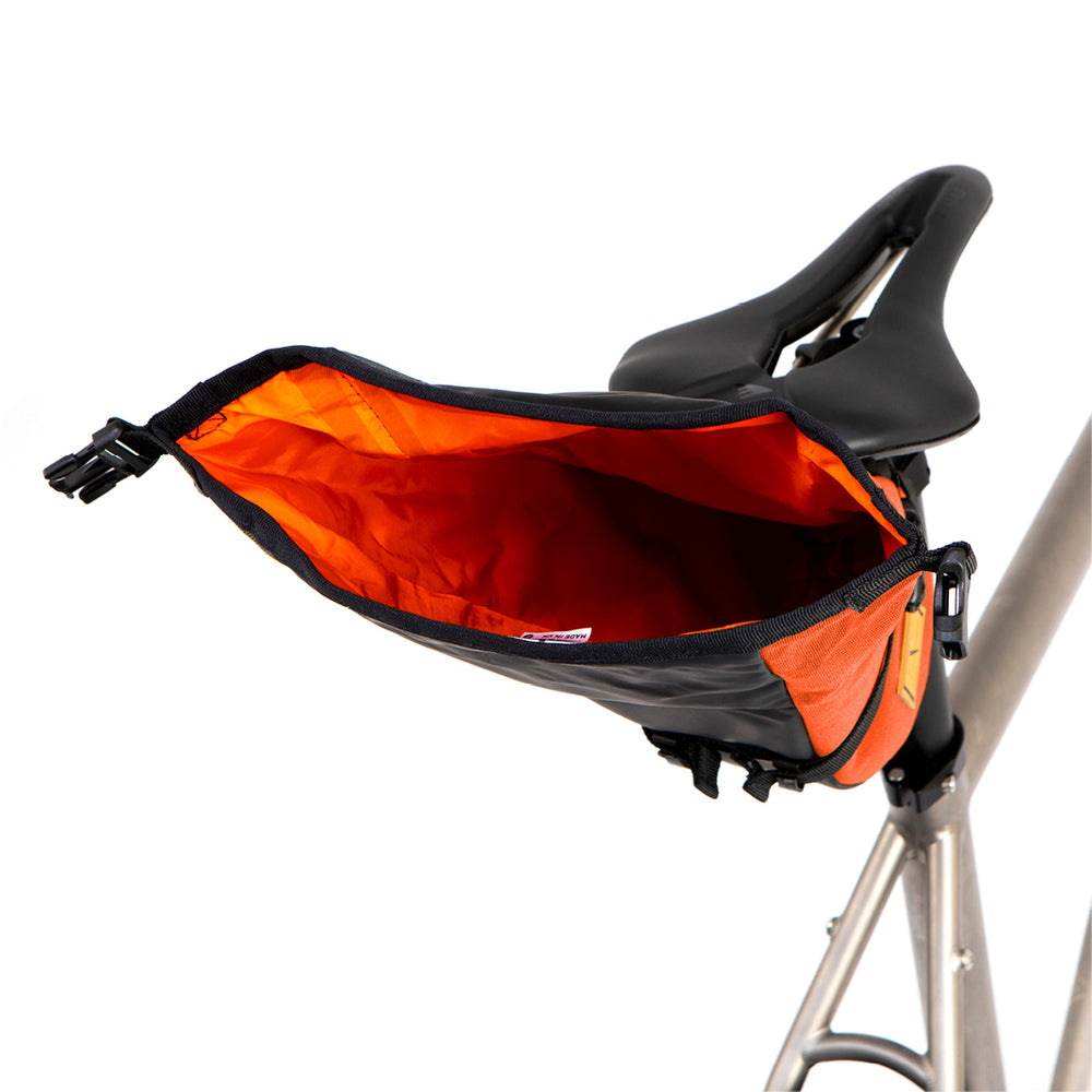 Restrap Saddle Pack - satulalaukku 2,5 L