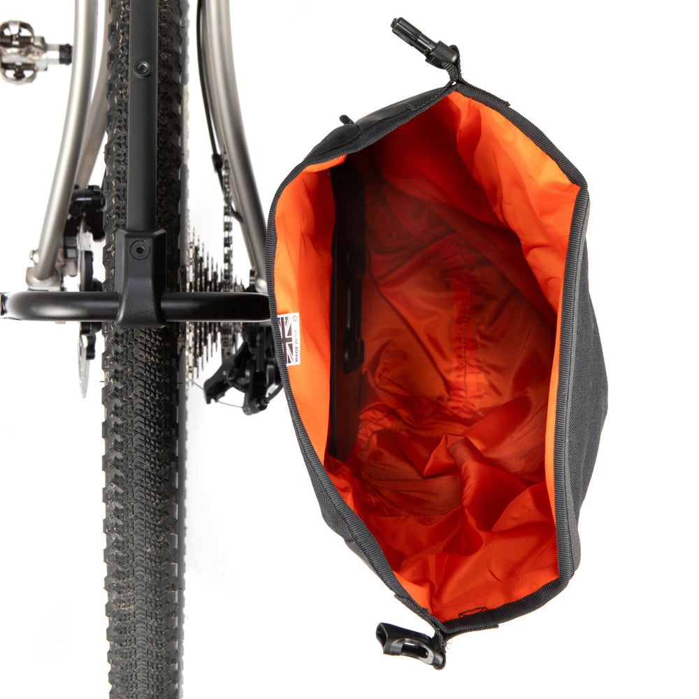 Restrap Switch Pannier 10 L - sivulaukku pikakiinnityksellä
